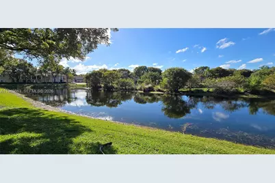 2589 Centergate Dr #202, Miramar, FL 33025 - Photo 4