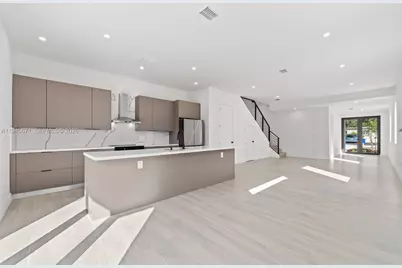 740 NW 24th Ct, Miami, FL 33125 - Photo 20