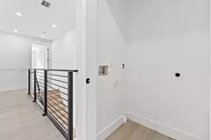740 NW 24th Ct, Miami, FL 33125 - Photo 44