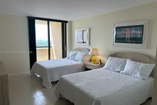 2555 Collins Ave, Miami Beach, FL 33140 - Photo 8