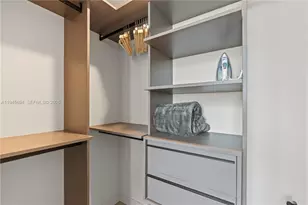 11 NE 6th St, Miami, FL 33132 - Photo 26