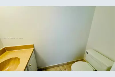 1717 N Bayshore Dr #A-3242, Miami, FL 33132 - Photo 14