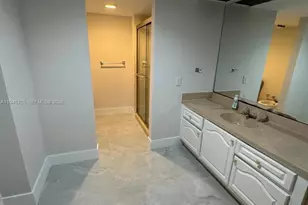 1717 N Bayshore Dr, Miami, FL 33132 - Photo 12