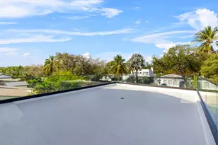 536 W 51st St, Miami Beach, FL 33140 - Photo 22