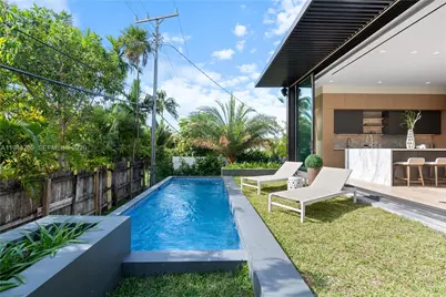 536 W 51st St, Miami Beach, FL 33140 - Photo 30