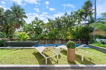 536 W 51st St, Miami Beach, FL 33140 - Photo 32