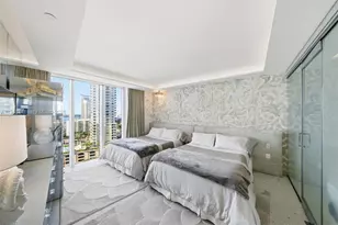 1000 S Pointe Dr, Miami Beach, FL 33139 - Photo 14