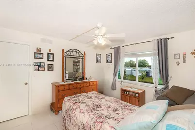 9660 Sunrise Lakes Blvd #202, Sunrise, FL 33322 - Photo 6