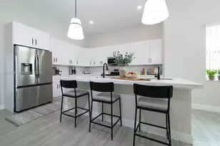 4024 SW 52nd St, Dania Beach, FL 33314 - Photo 4