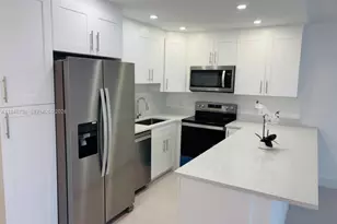 4025 Ellesmere B, Deerfield Beach, FL 33442 - Photo 2