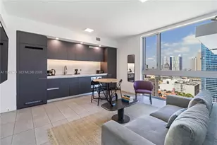 227 NE 2nd St, Miami, FL 33132 - Photo 4