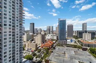 227 NE 2nd St, Miami, FL 33132 - Photo 24