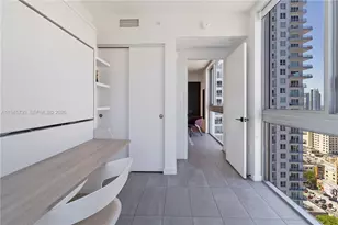 227 NE 2nd St, Miami, FL 33132 - Photo 20