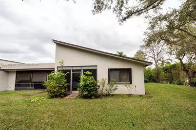 459 Lakeview Dr #1, Weston, FL 33326 - Photo 26