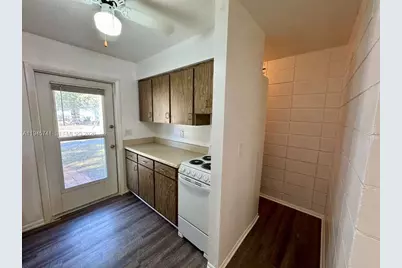 5100 Rilma Ave #0, Sarasota, FL 34234 - Photo 6