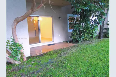 1731 NW 96th Ter #2J, Pembroke Pines, FL 33024 - Photo 12