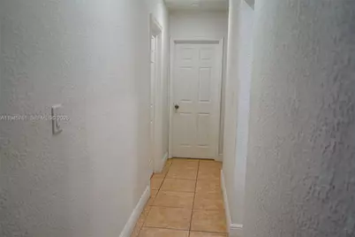 1190 W 33rd St, Hialeah, FL 33012 - Photo 22