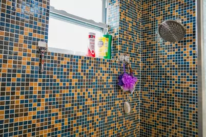 1190 W 33rd St, Hialeah, FL 33012 - Photo 42