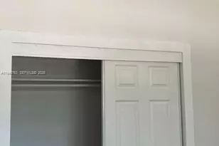 7421 Carlyle Ave, Miami Beach, FL 33141 - Photo 12