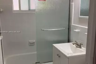 7421 Carlyle Ave, Miami Beach, FL 33141 - Photo 18