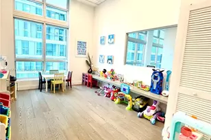 300 S Biscayne Blvd, Miami, FL 33131 - Photo 4
