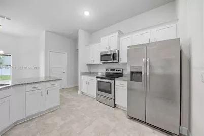 5467 Knights Landing Dr, Other City - In The State Of Florida, FL 33810 - Photo 16