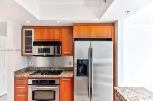 110 Washington Ave, Miami Beach, FL 33139 - Photo 4