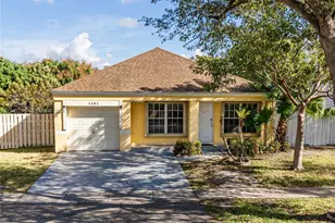 1101 SW 86th Ave, Pembroke Pines, FL 33025 - Photo 1