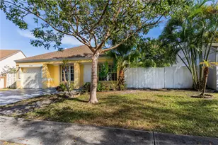 1101 SW 86th Ave, Pembroke Pines, FL 33025 - Photo 2