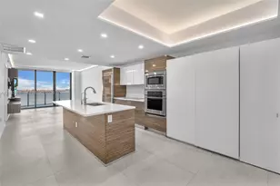 460 NE 28th St, Miami, FL 33137 - Photo 10