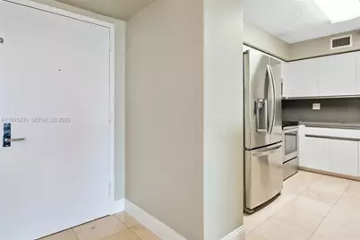 3400 NE 192nd St #1707, Aventura, FL 33180 - Photo 4