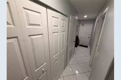 9601 NW 16th St, Pembroke Pines, FL 33024 - Photo 16