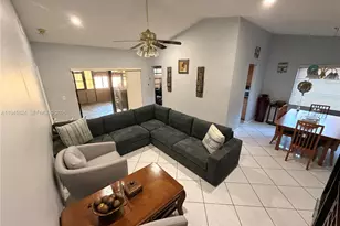 9601 NW 16th St, Pembroke Pines, FL 33024 - Photo 12