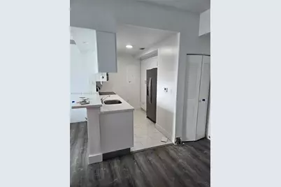 275 NE 18th St #503, Miami, FL 33132 - Photo 8