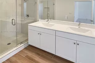 165 SW 170th Ave, Pembroke Pines, FL 33027 - Photo 8