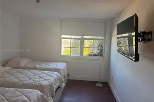 19555 E Country Club Dr, Aventura, FL 33180 - Photo 8