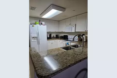 19501 W Country Club Dr #511, Aventura, FL 33180 - Photo 2