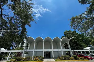 484 NW 165th St Rd, Miami, FL 33169 - Photo 2