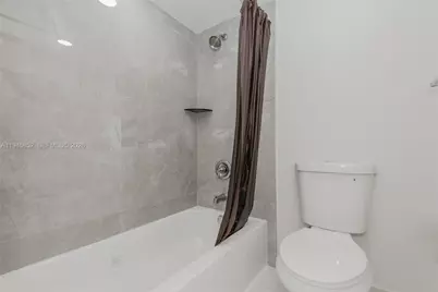 9150 Fontainebleau Blvd #402, Miami, FL 33172 - Photo 26