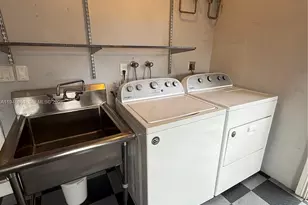 407 SE 4th Terrace, Dania Beach, FL 33004 - Photo 14