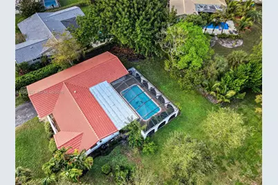 10251 NW 39th Ct, Coral Springs, FL 33065 - Photo 4