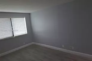 301 Golden Isles Dr, Hallandale Beach, FL 33009 - Photo 16