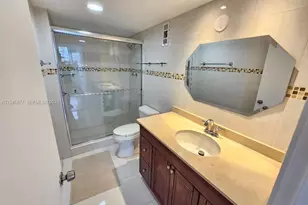 1300 NE Miami Gardens Dr, Miami, FL 33179 - Photo 18