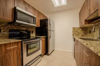 1551 SW 135th Ter #107G, Pembroke Pines, FL 33027 - Photo 8