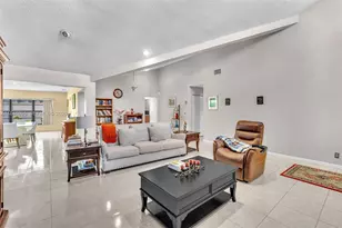 8221 Pine Dr, Tamarac, FL 33321 - Photo 4