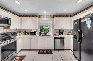 8221 Pine Dr, Tamarac, FL 33321 - Photo 14