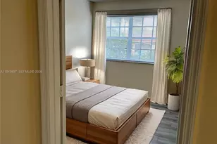 151 SW 117th Ave, Pembroke Pines, FL 33025 - Photo 6