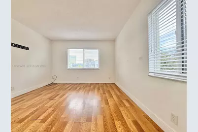 1638 Embassy Dr #312, West Palm Beach, FL 33401 - Photo 12