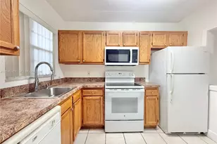 1638 Embassy Dr, West Palm Beach, FL 33401 - Photo 1