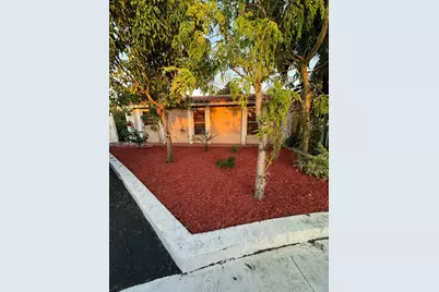 1045 SW 122nd Ct, Miami, FL 33184 - Photo 4